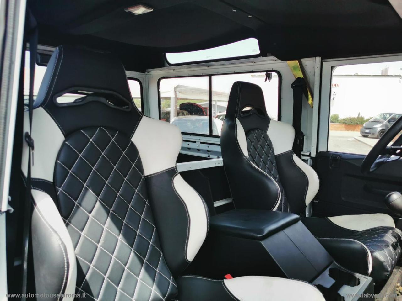 LAND ROVER Defender 90 2.5 Td5 Soft-Top