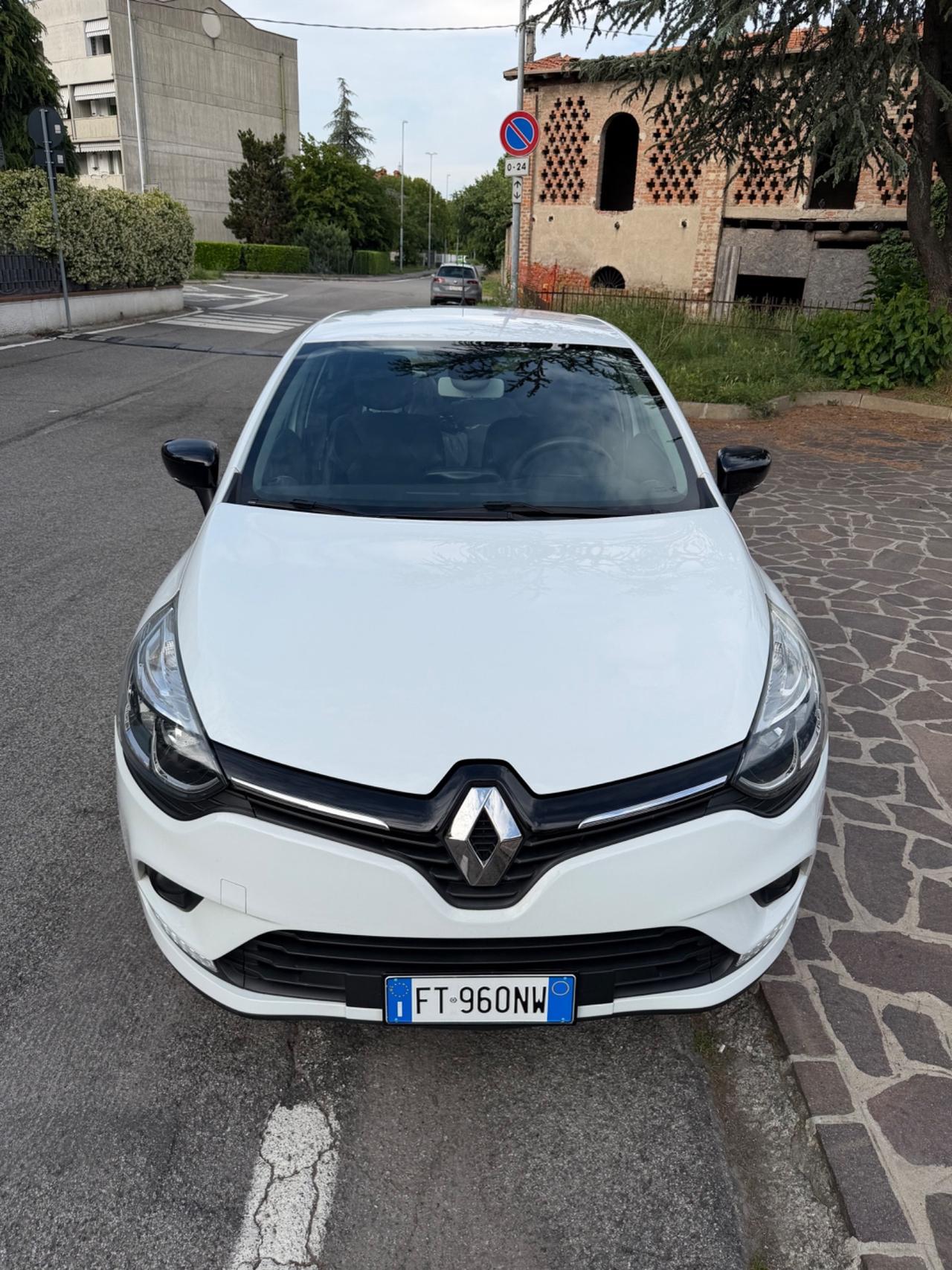 Renault Clio TCe 12V 75 CV 5 porte Moschino Life