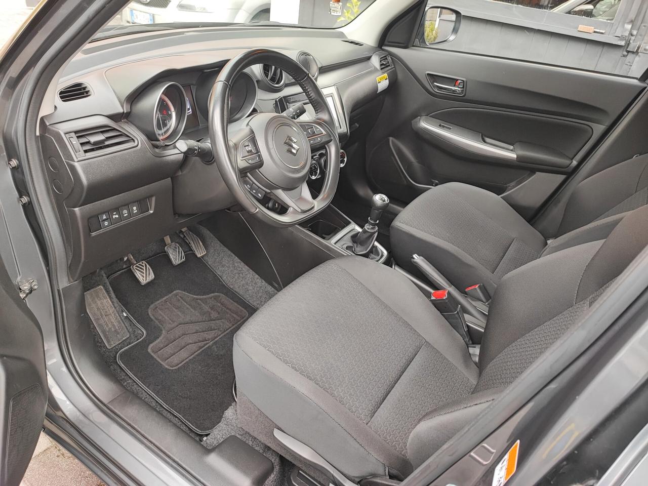 Suzuki Swift 1.2 Hybrid Top FULL-LED