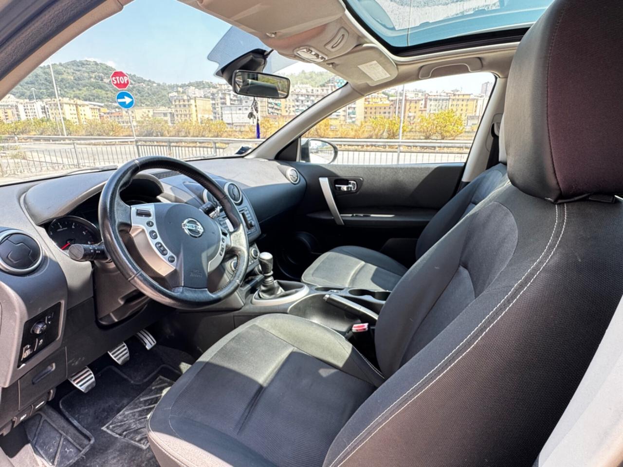 Nissan Qashqai 1.5 dCi DPF Tekna 2012