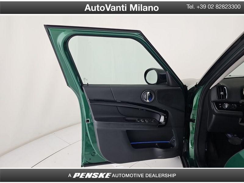 MINI Countryman Plug-In Hybrid Cooper S E 4WD Essential automatica