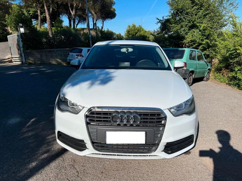 Audi A1 Sportback 1.6 tdi s-tronic km 87000!
