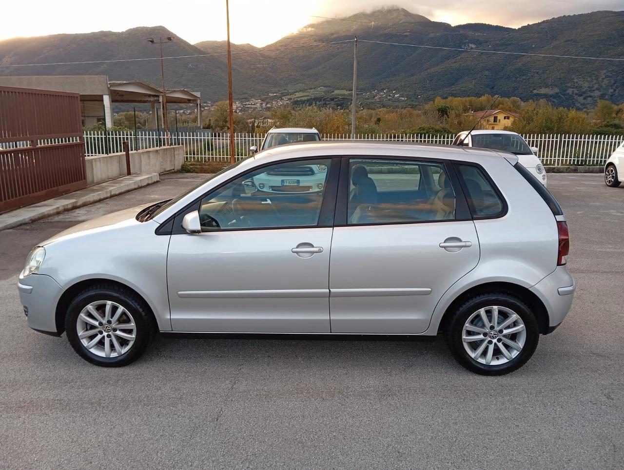 Volkswagen Polo 1.4/80CV 16V 5p. Comfort. BiFuel G