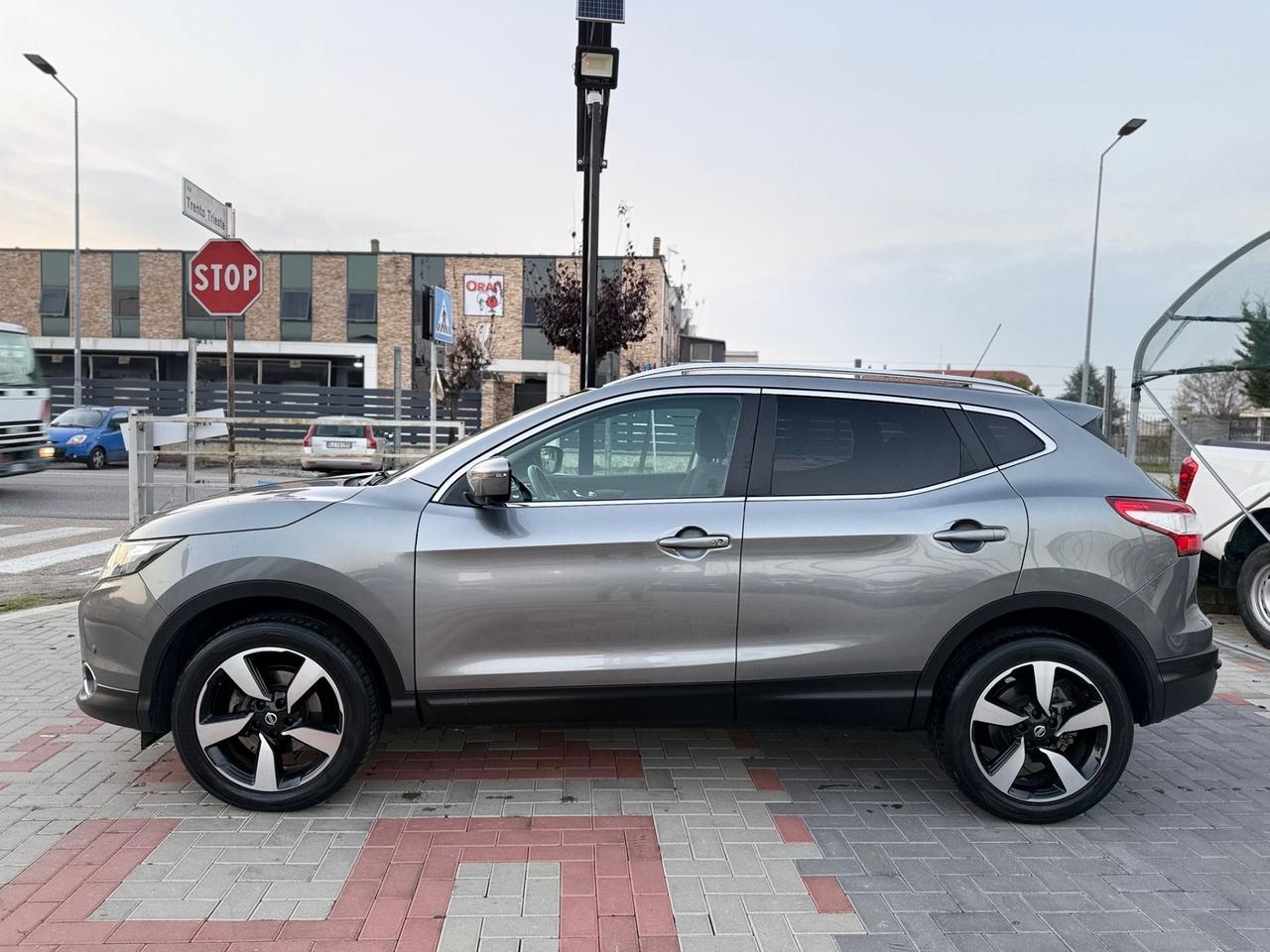 Nissan Qashqai 1.5 dCi 110CV Tekna*TETTO PANORAMICO