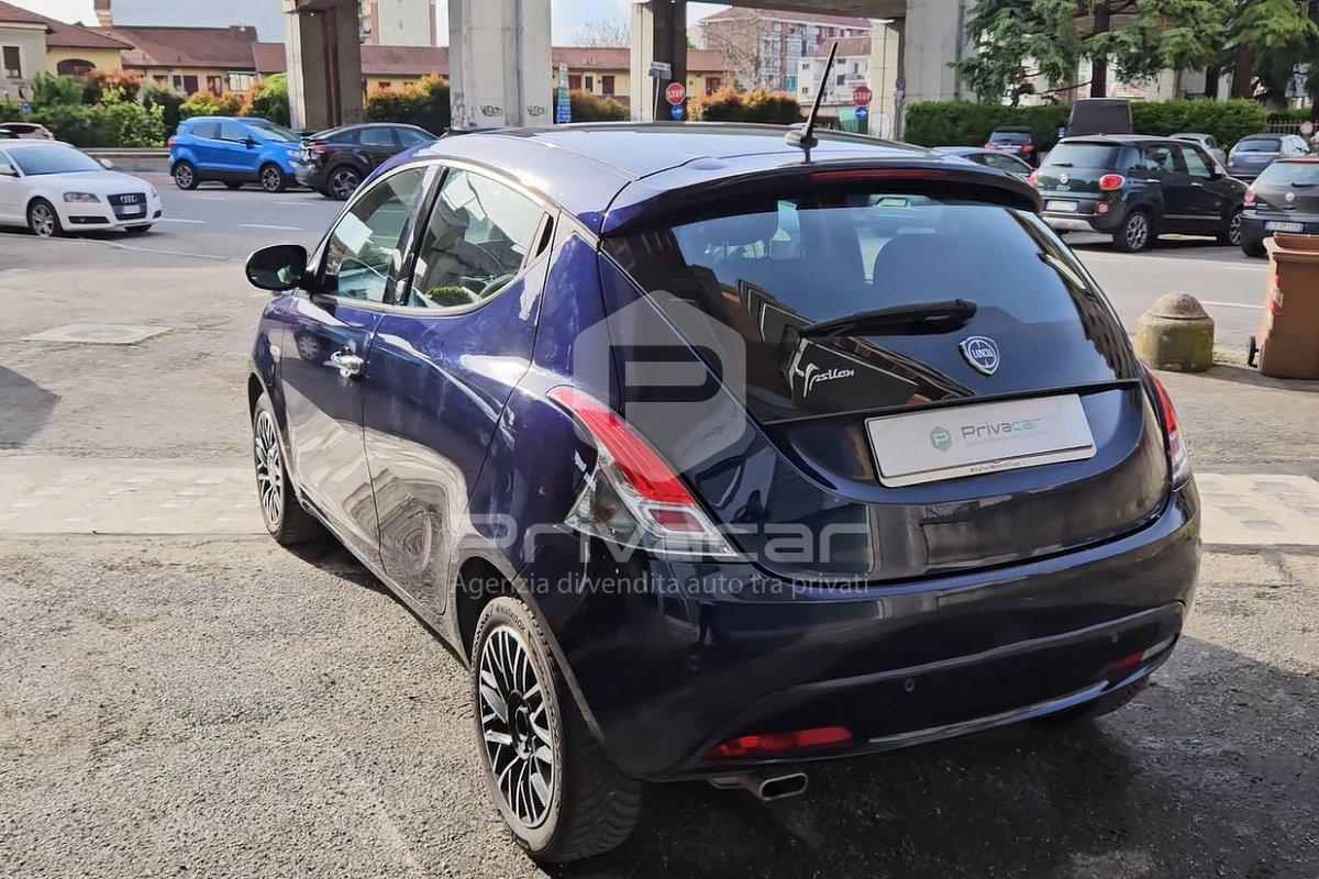 LANCIA Ypsilon 1.2 69 CV 5 porte GPL Ecochic Gold