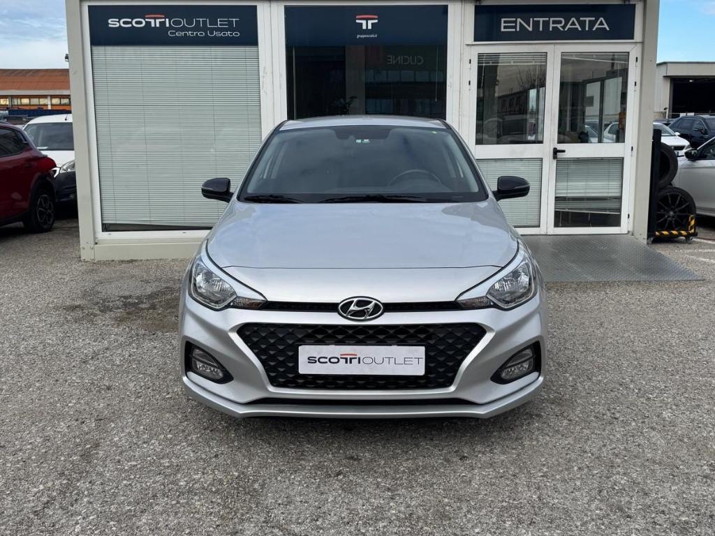 HYUNDAI i20 II 2018 - i20 5p 1.2 mpi Connectline 75cv