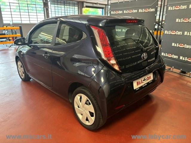 TOYOTA Aygo 1.0 VVT-i 69 CV 3p. x-play