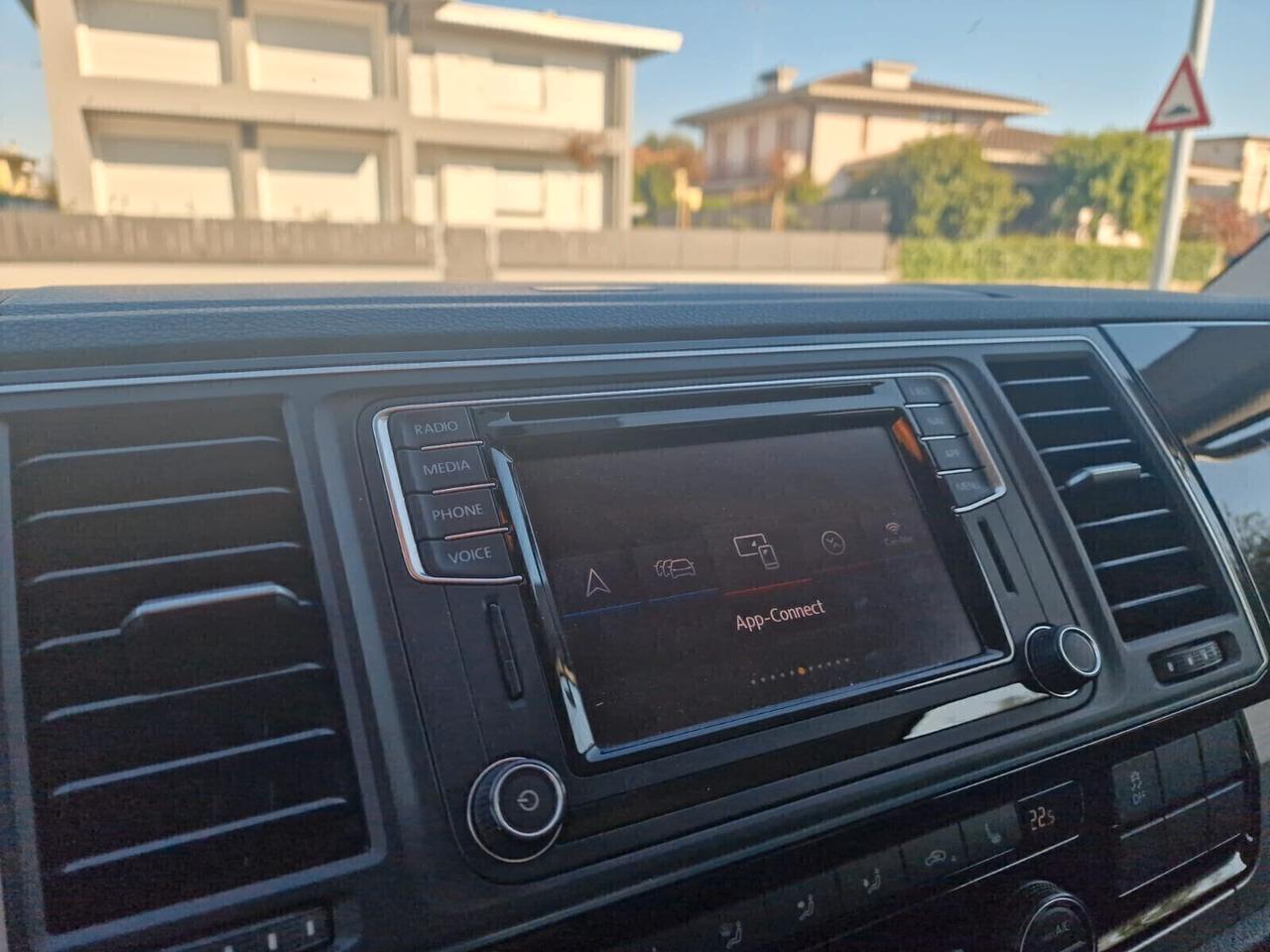 Volkswagen Multivan T6 2.0 TDI 4MOTION DSG – HIGHLINE “BULLI EDITION”