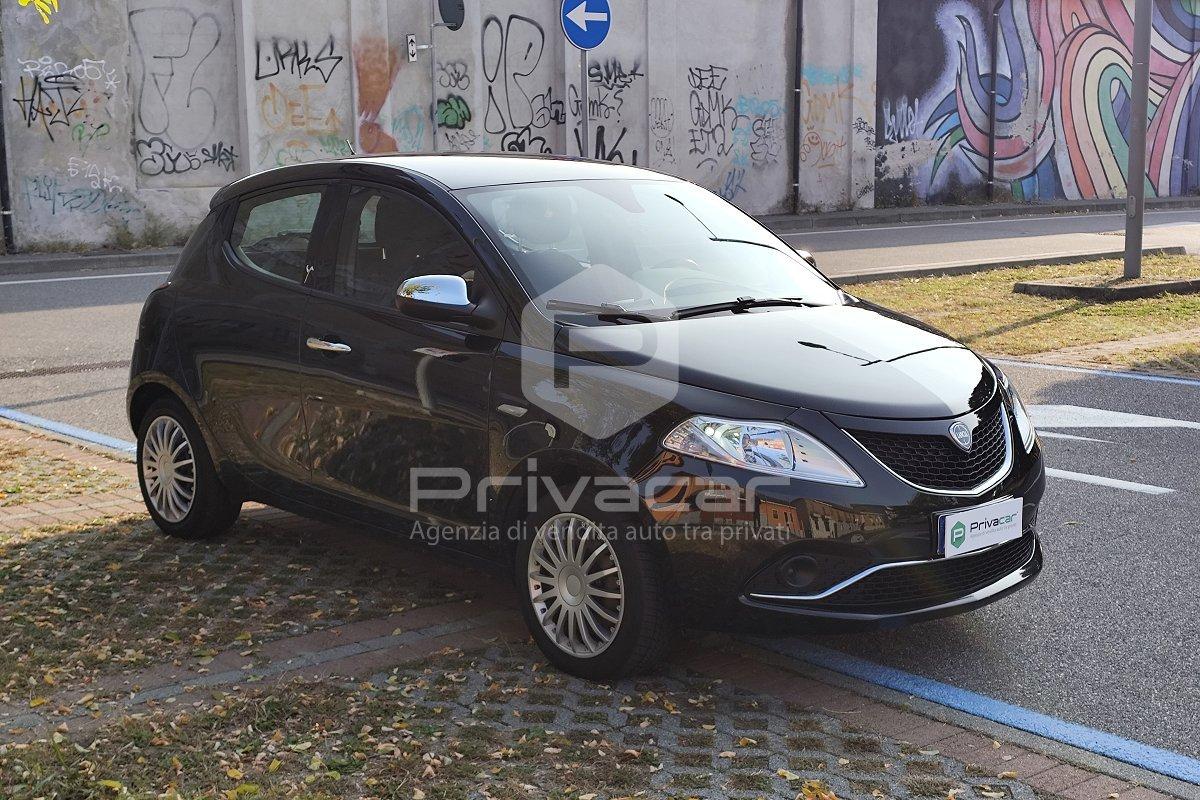 LANCIA Ypsilon 1.2 69 CV 5 porte Gold