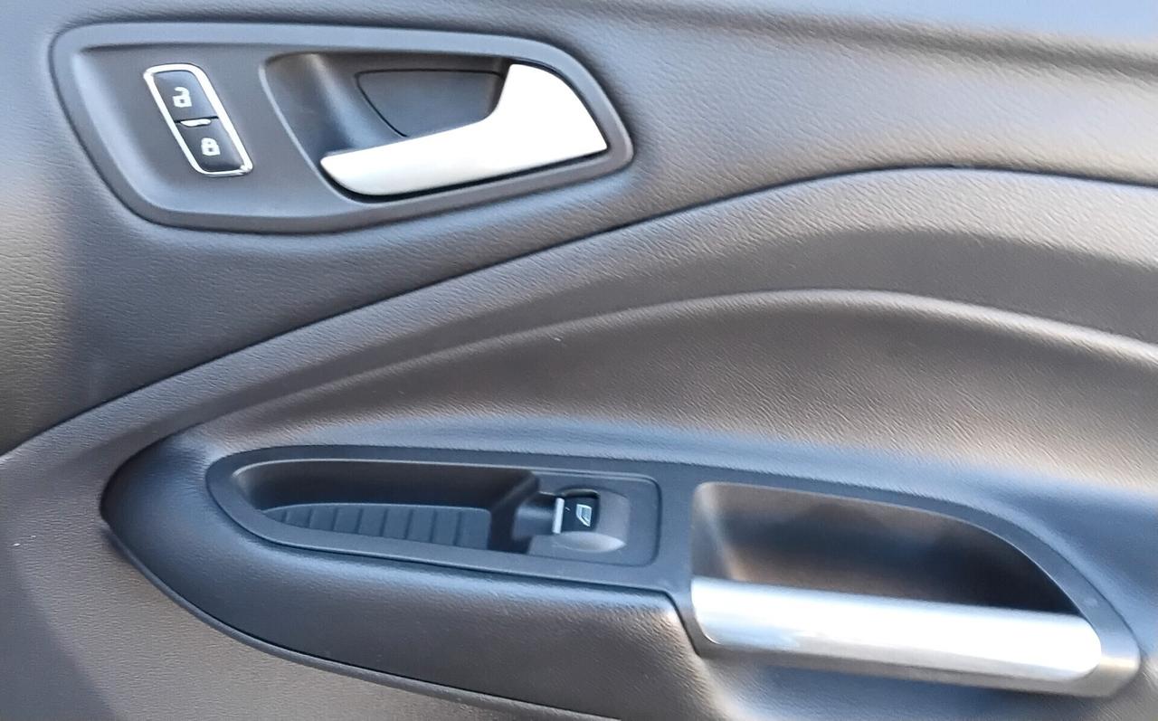 Ford Kuga 2.0 TDCI 150 CV S&S 4WD Powershift Titanium