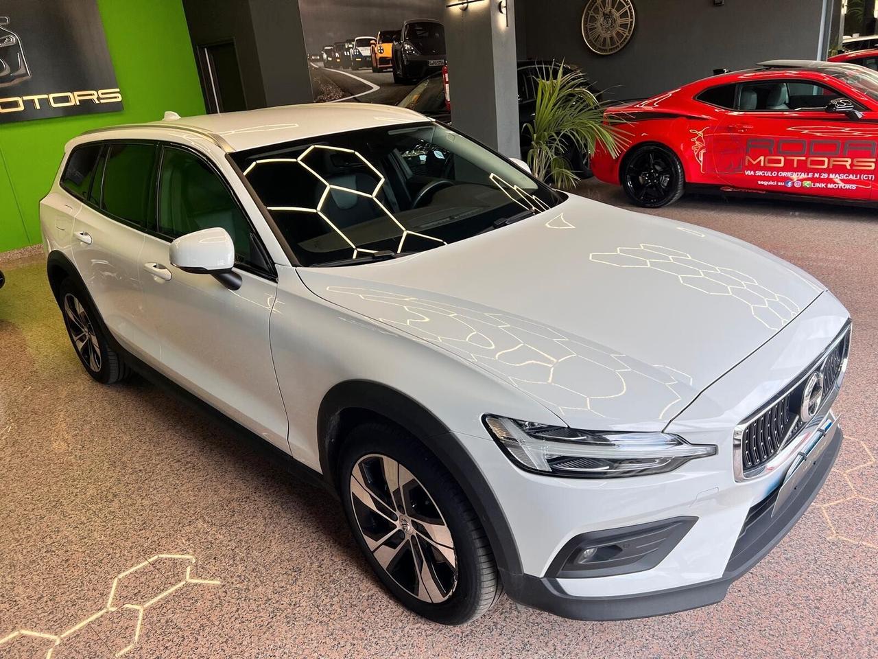 Volvo V60 Cross Country V60 Cross Country B4 (d) AWD Geartronic Business Pro Line