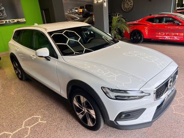 Volvo V60 Cross Country V60 Cross Country B4 (d) AWD Geartronic Business Pro Line