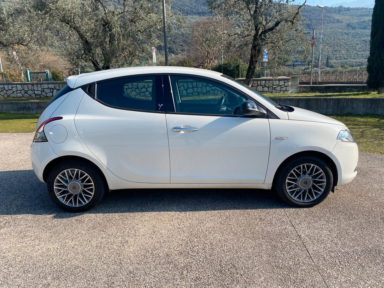 Lancia Ypsilon 1.2 69cv Platinum - IMPECCABILE !!!
