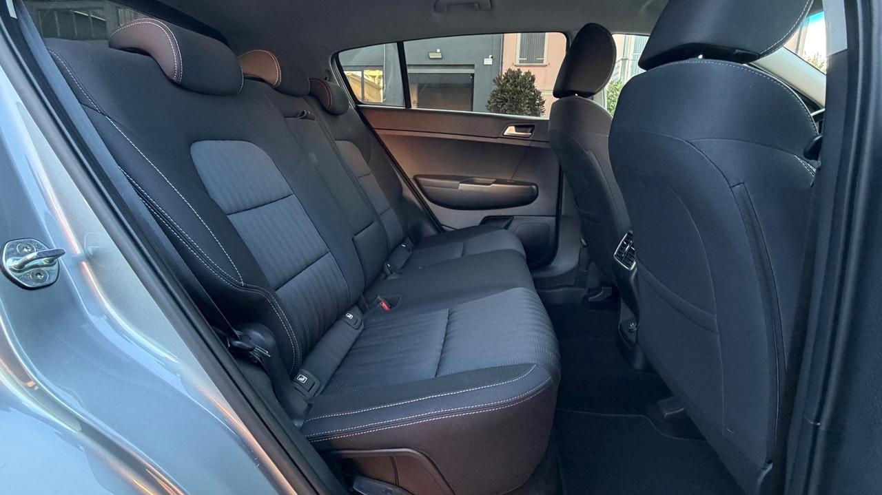 KIA SPORTAGE 1.6 BUSINESS CLASS CRDI DCT7 MH 2WD 136CV - FULL LED, CARPLAY, NEOPATENTATI