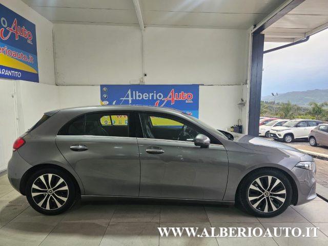 MERCEDES-BENZ A 180 d Automatic Business Luci Ambient
