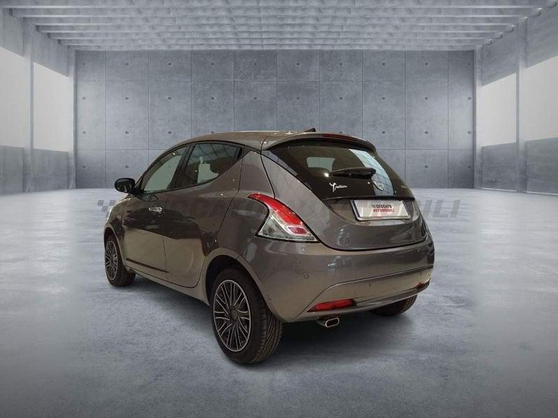 Lancia Ypsilon III 2021 1.0 firefly hybrid Gold s&s 70cv 5p.ti