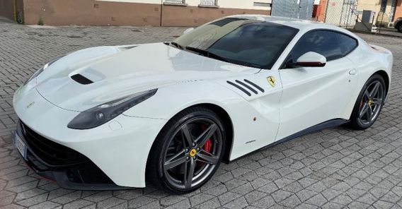 FERRARI F12 berlinetta IVA esposta
