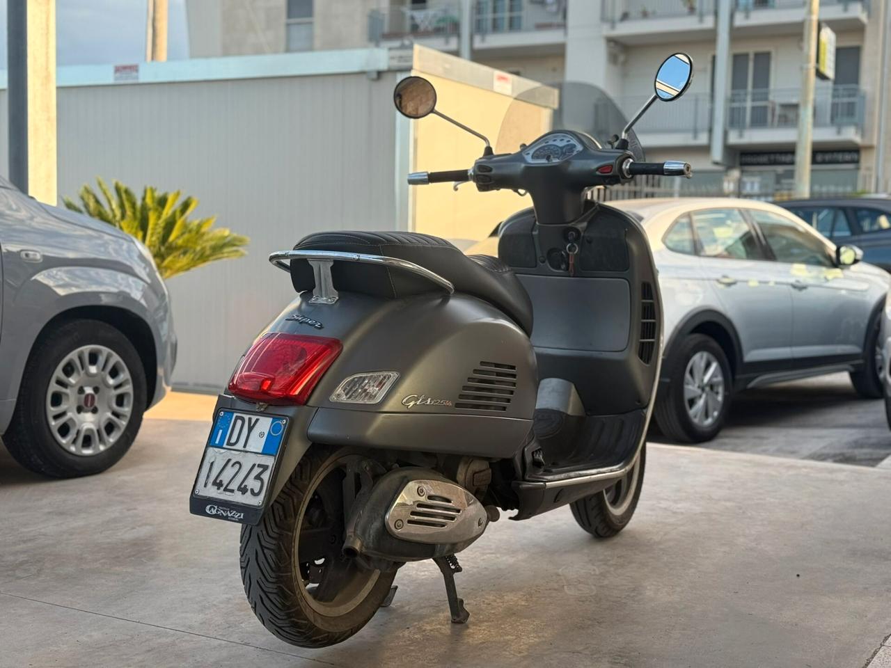 Piaggio Vespa 125 GTS