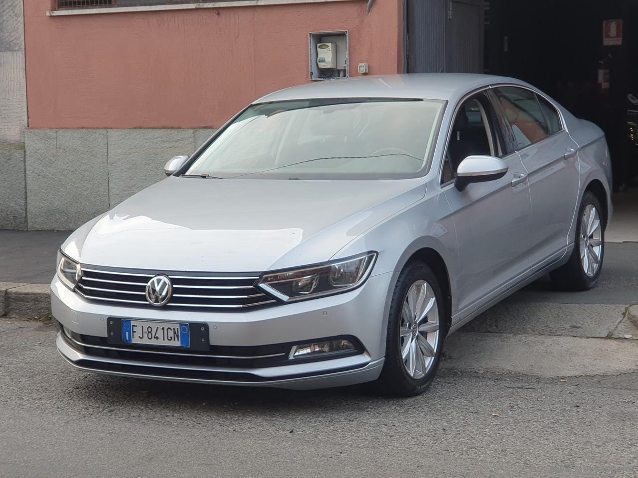 VOLKSWAGEN Passat 1.6 TDI Comfortline BMT