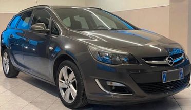 Opel Astra 1.4 Turbo 120CV Sports Tourer Cosmo