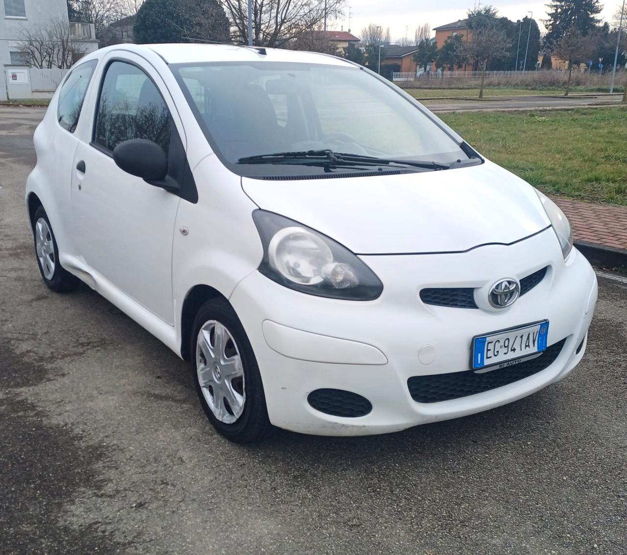 Toyota Aygo 1.0 12V VVT-i 3 porte Now Connect