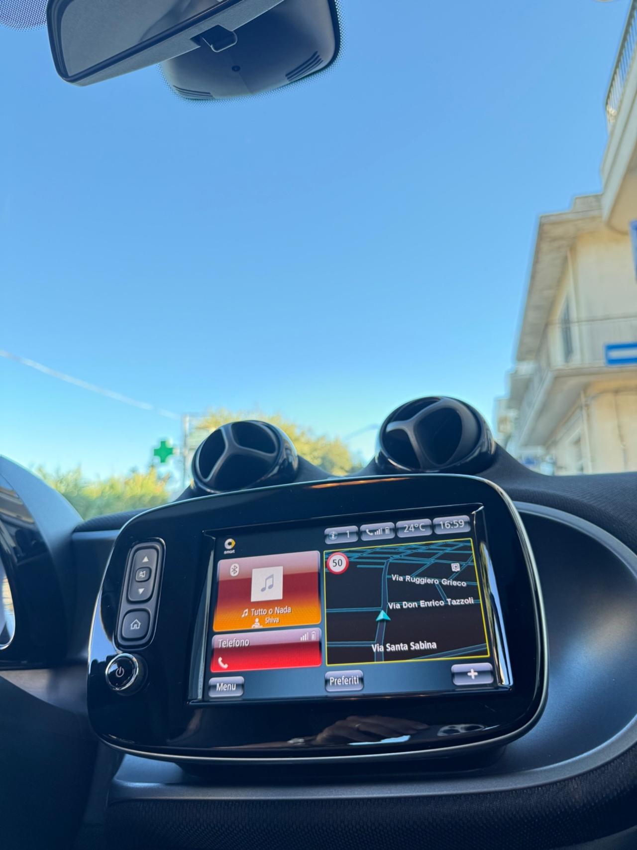 Smart ForTwo Prime TETTO PANORAMICO,INTERNI IN PELLE,TELECAMERA,NAVIGATORE.FULL LED,BLUETOOTH