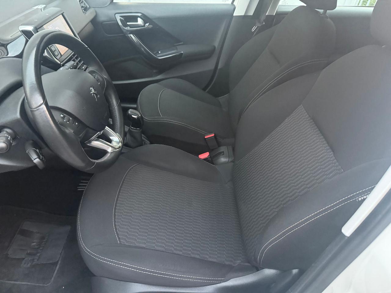 Peugeot 208 PureTech 82 5p. GPL Active