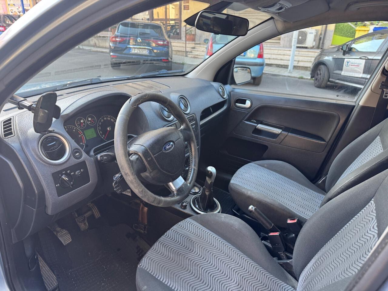 Ford Fusion Fusion 1.6 TDCi 5p COMMERCIANTI