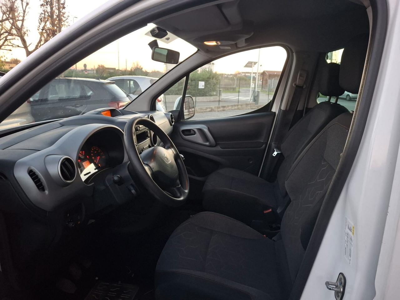 Peugeot Partner Tepee BlueHDi 100 4x4 Active Traction Control Plus