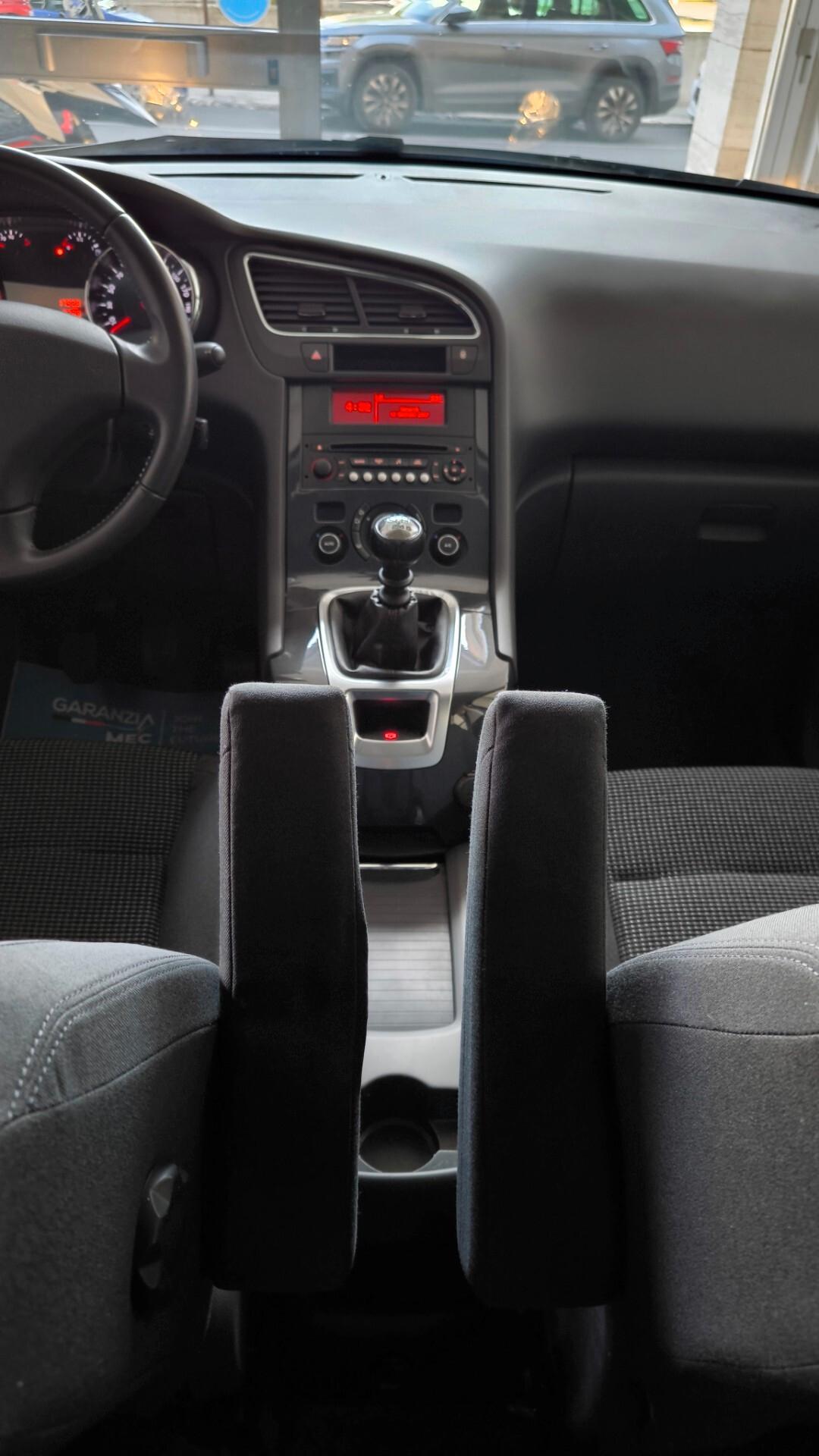 Peugeot 5008 1.6 HDi 112CV Active Mix