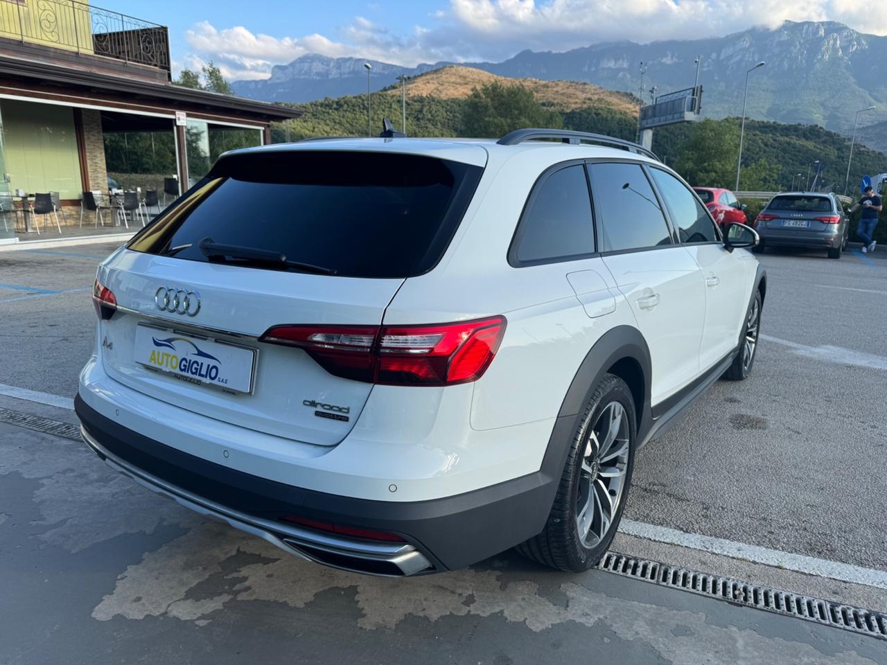 Audi A4 allroad A4 allroad 40 TDI 204 CV S tronic Identity Contrast