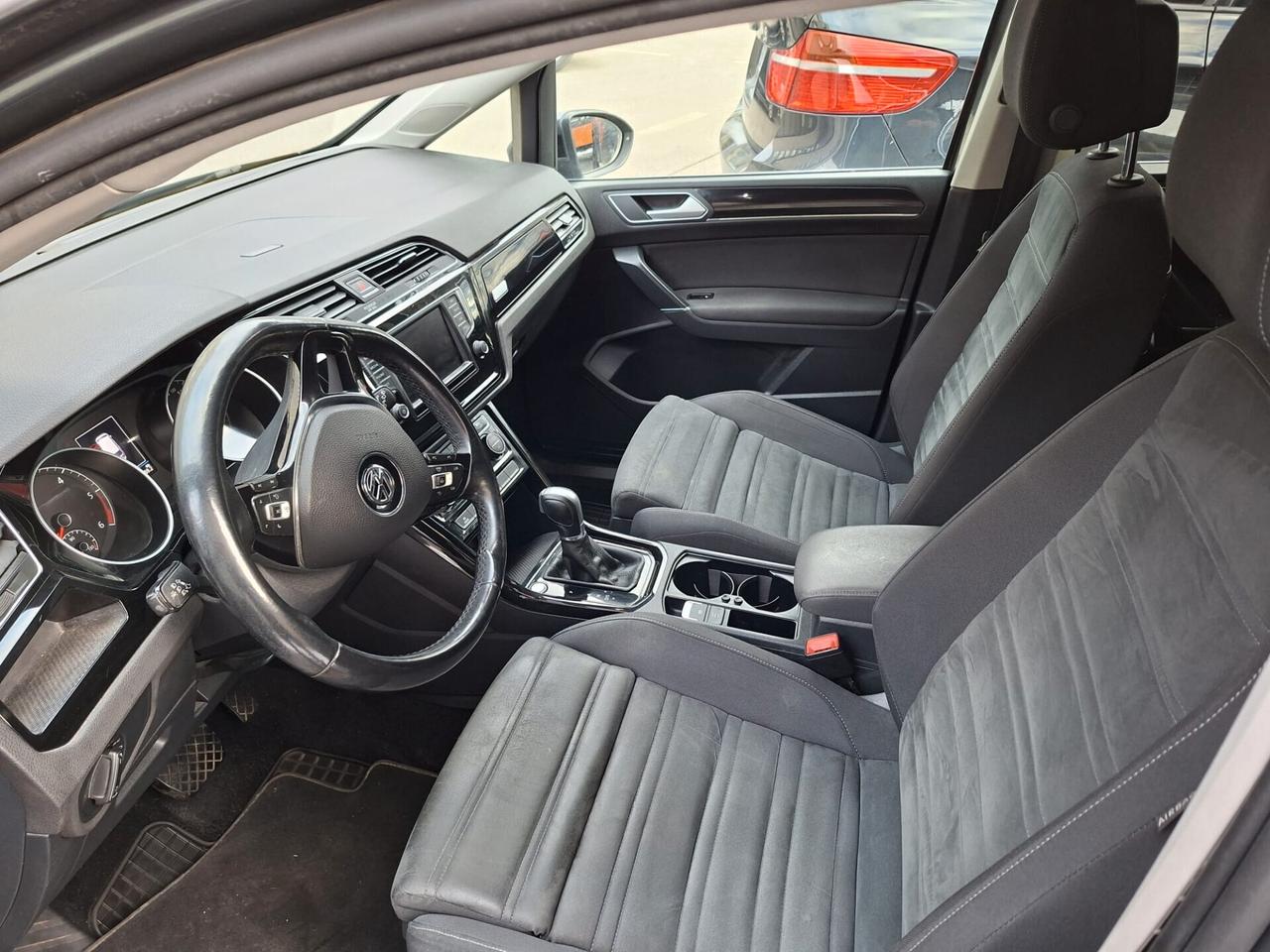 Volkswagen Touran 2.0 TDI 150 CV SCR DSG Highline BlueMotion Technology