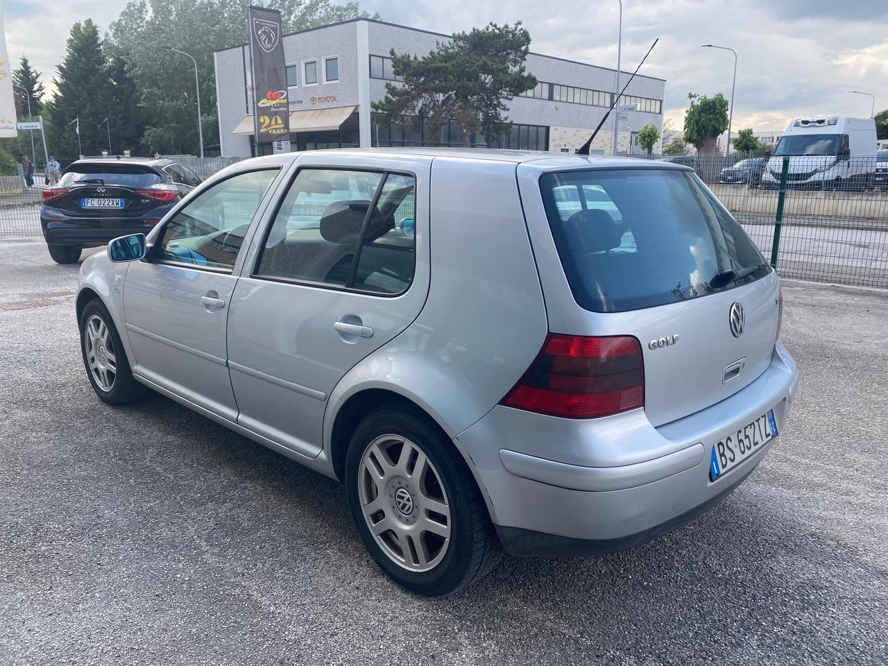 Volkswagen Golf 1.6 GPL 5 porte