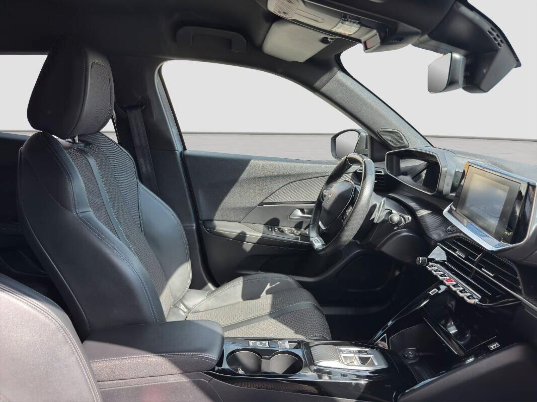 Peugeot 2008 BlueHDi 130 S&S EAT8 GT 2023
