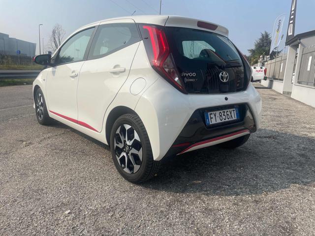 TOYOTA Aygo Connect 1.0