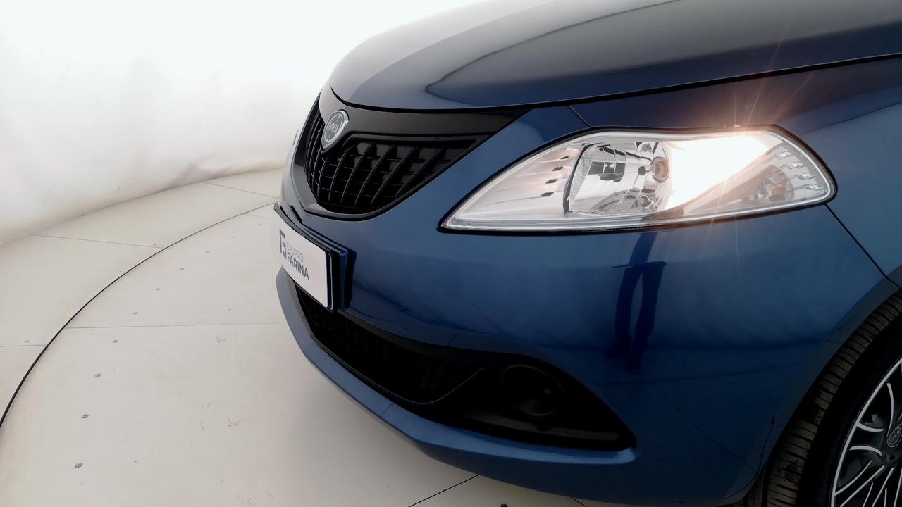 LANCIA Ypsilon III 2021 - Ypsilon 1.0 firefly hybrid Oro s&s 70cv