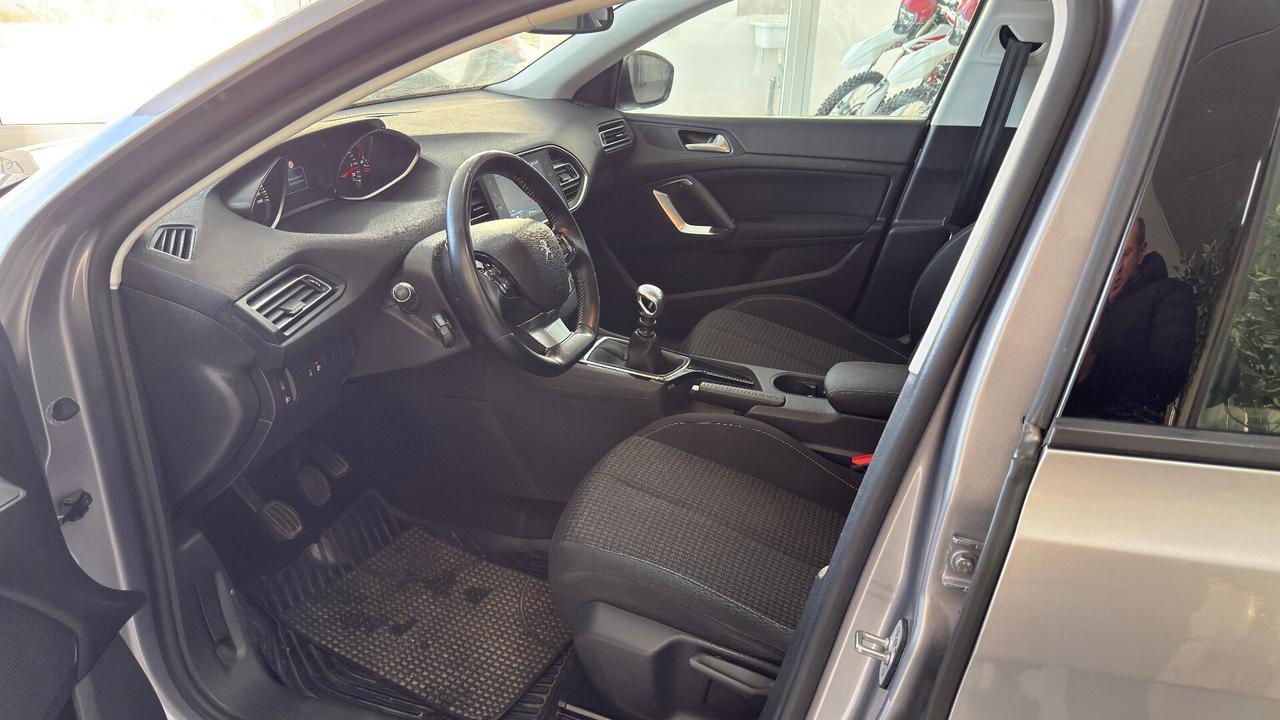 Peugeot 308 BlueHDi 130 S&S SW Allure