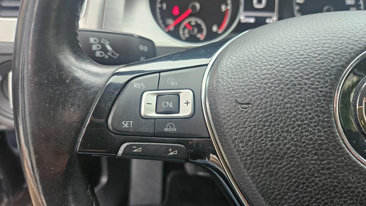 Volkswagen Golf Variant 1.6 tdi Comfortline 105CV CRUISE-SENSORI-