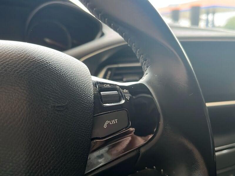 Peugeot 308 308 BlueHDi 130 S&S SW Allure