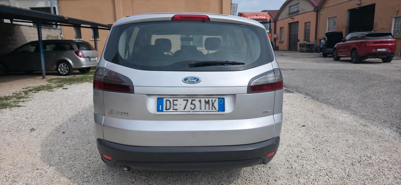Ford S-Max 2.0 TDCi 140CV Titanium 7 posti
