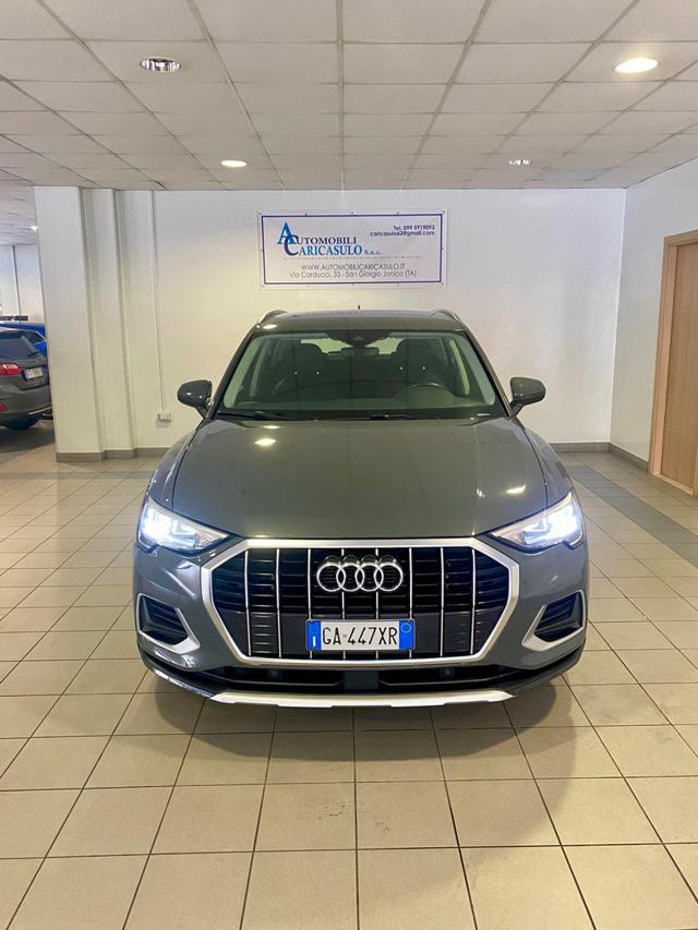 AUDI Q3 35 TDI S tronic Business Advanced