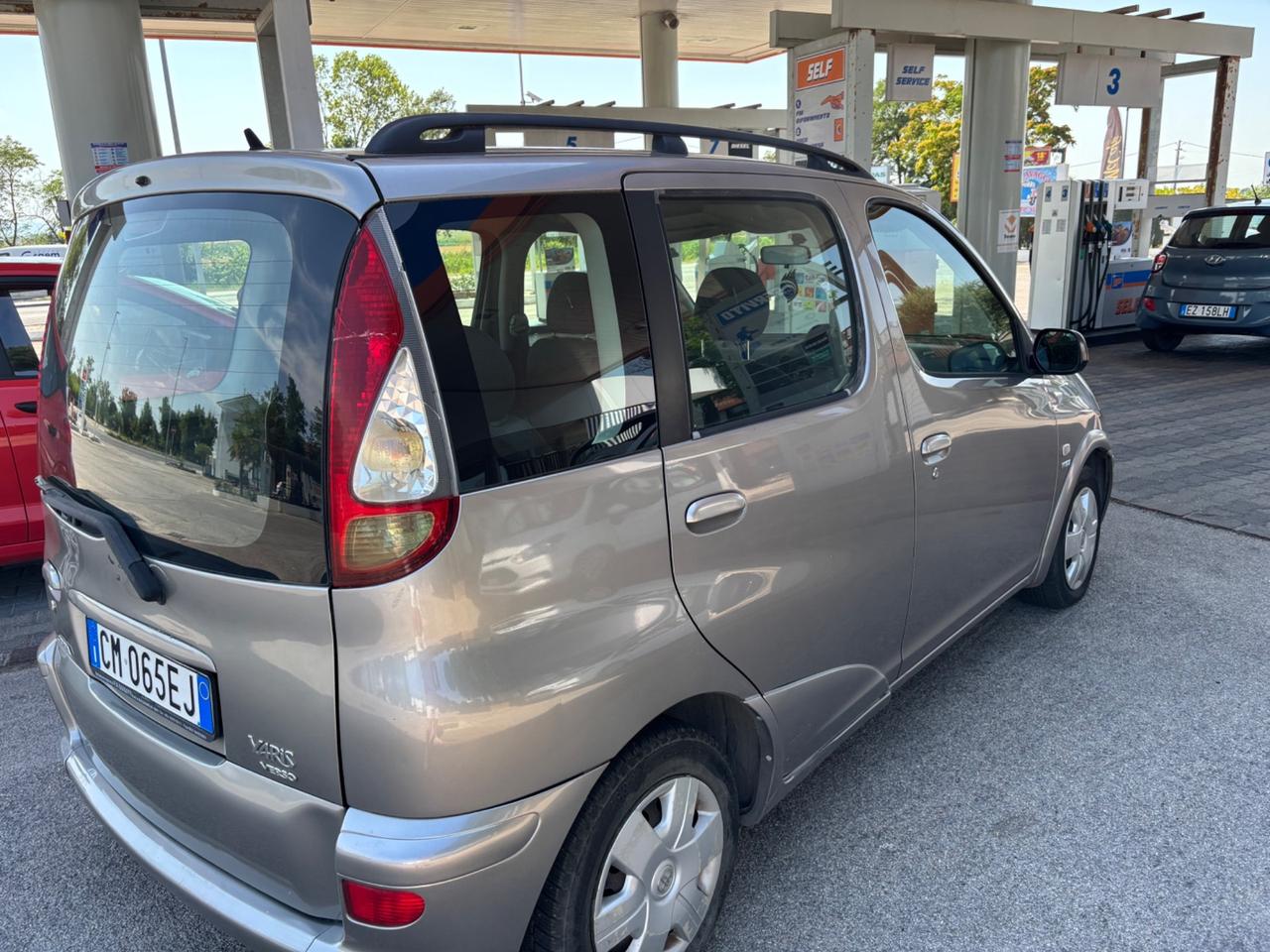 Toyota Yaris Verso 1.3i 16V cat Luna '03
