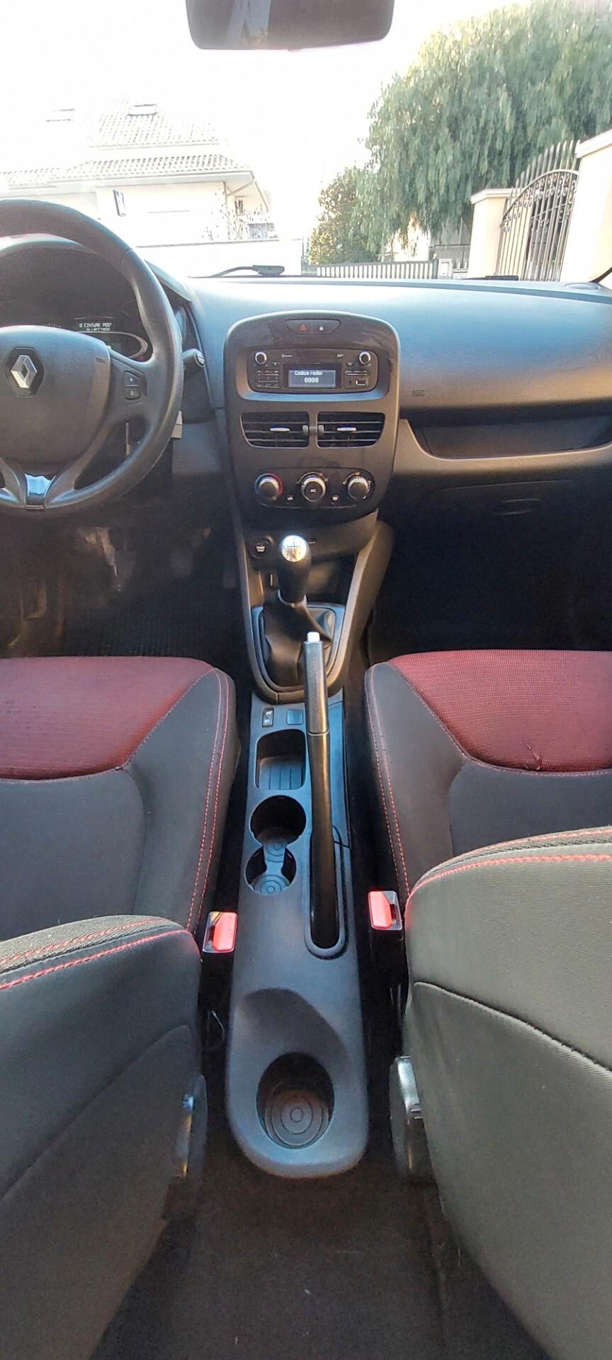 CLIO 1,2 GPL DI SERIE SCADENZA BOMBOLE NEL 2035-X NEOPATENTATI IMPECCABILE FULL