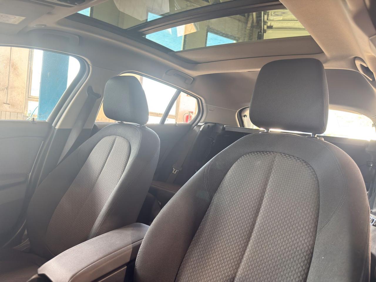 BMW 118i 5p. LED / TETTO / VIRTUAL