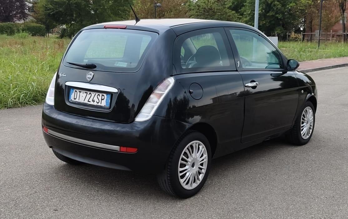 Lancia Ypsilon 1.2 Argento