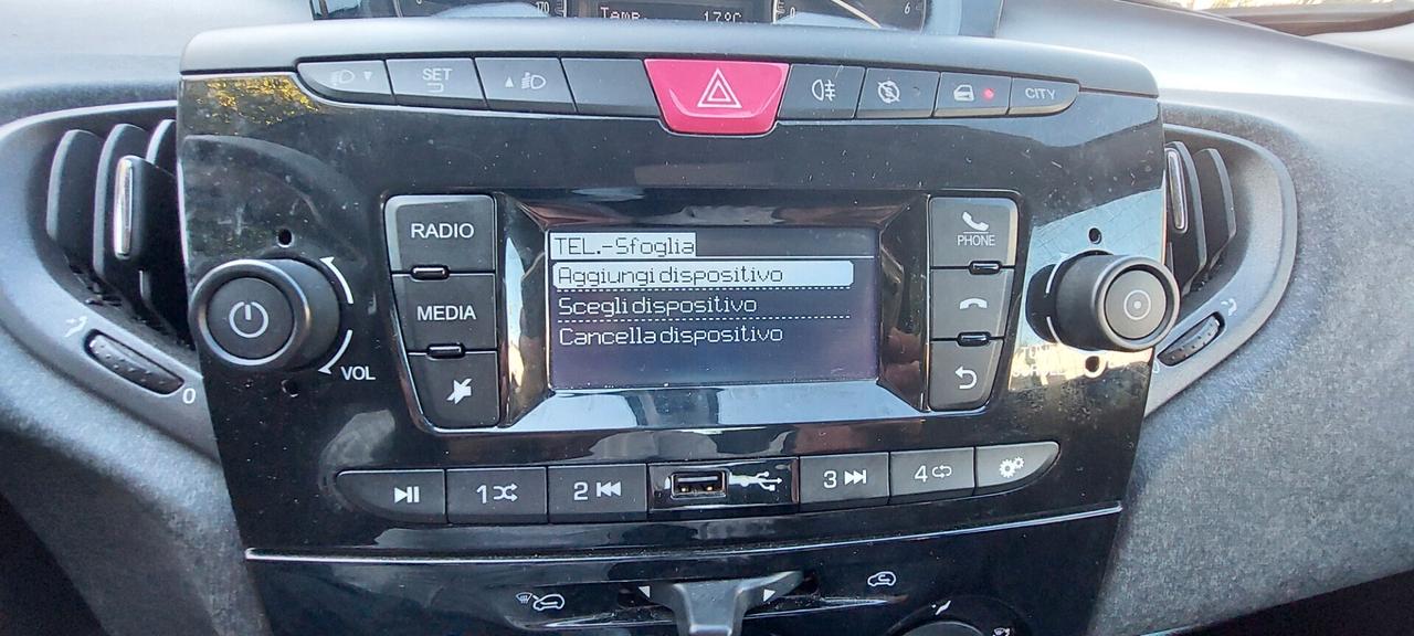 YPSILON 1,2 GPL DI SERIE CASA MADRE LANCIA MOD.ALBERTA FERRETTI FARI A LED IMPECCABILE