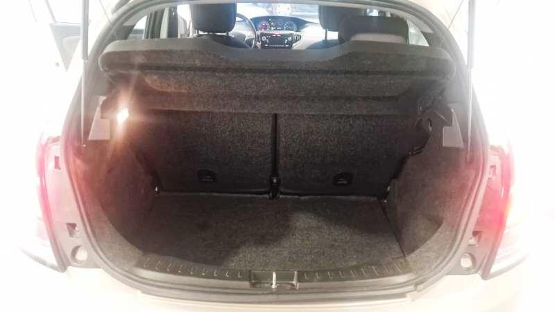 Lancia Ypsilon 1.2 69 CV S&S Gold