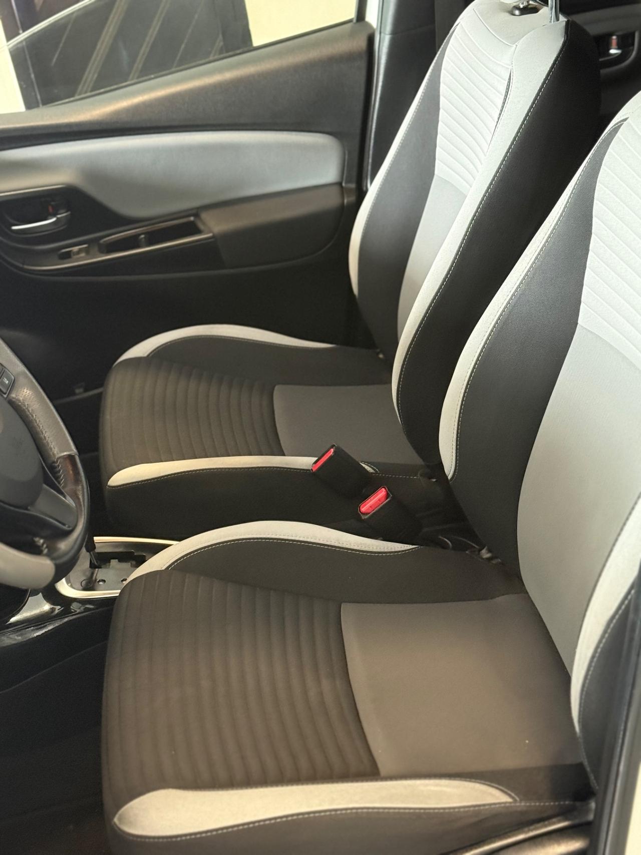 Toyota Yaris 1.5 Hybrid 5 porte Trend Platinum Edition