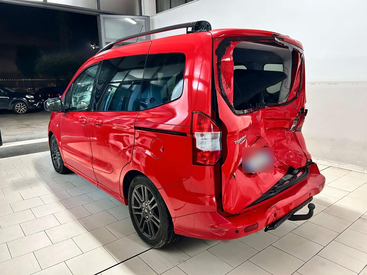 Ford Tourneo Courier 1.0 Benz 100CV - 2019 Incidentato