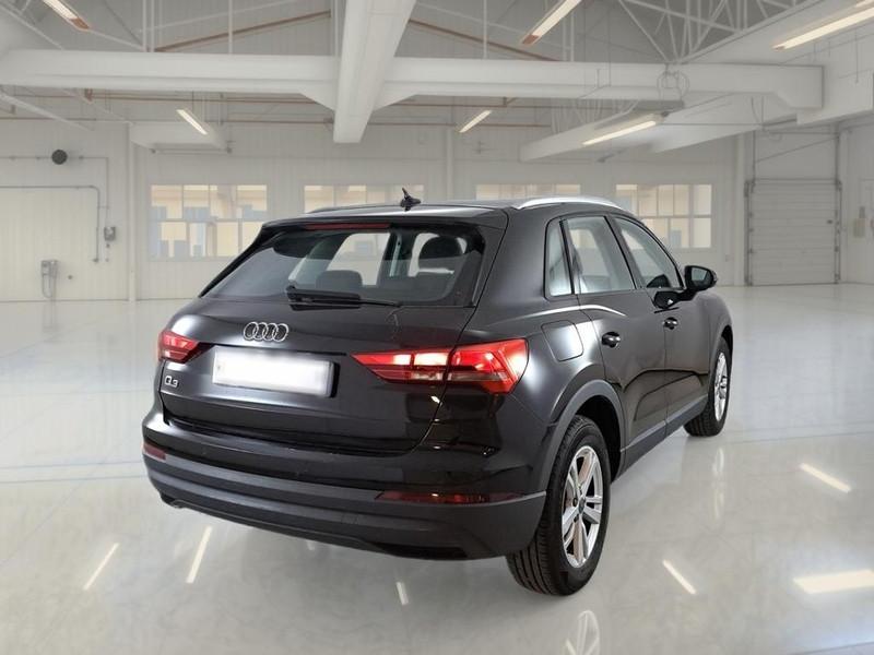 AUDI Q3 35 TFSI S tronic Business